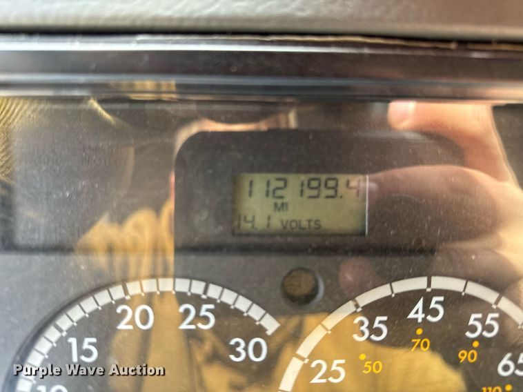 image for item NM9182 2004 Freightliner FL70  utility / service truck