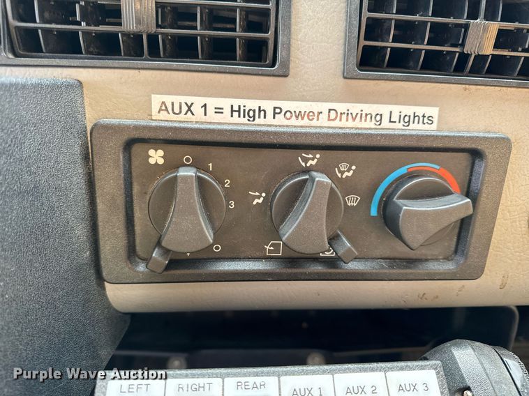 image for item NM9182 2004 Freightliner FL70  utility / service truck