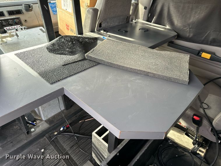 image for item NM9182 2004 Freightliner FL70  utility / service truck