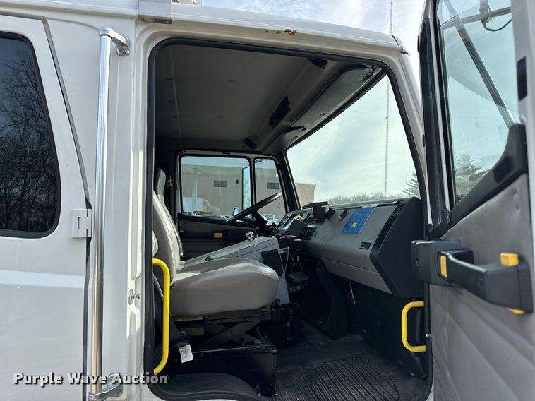 image for item NM9182 2004 Freightliner FL70  utility / service truck