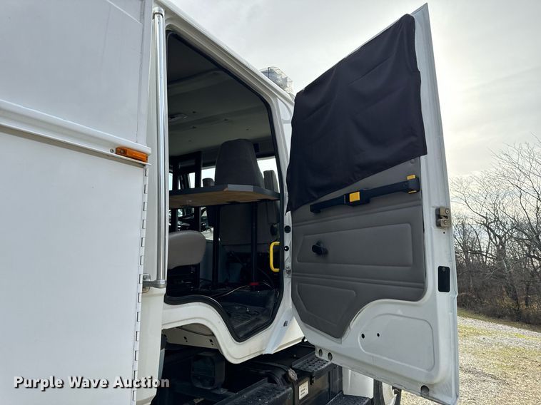 image for item NM9182 2004 Freightliner FL70  utility / service truck