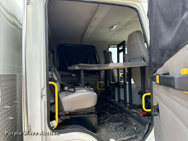 image for item NM9182 2004 Freightliner FL70  utility / service truck