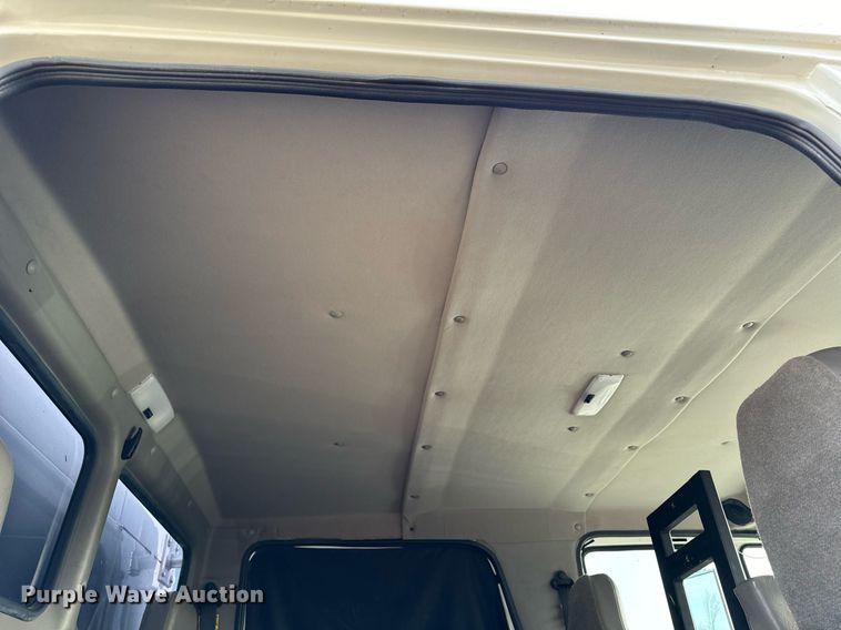 image for item NM9182 2004 Freightliner FL70  utility / service truck