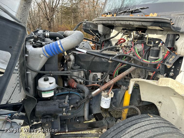 image for item NM9182 2004 Freightliner FL70  utility / service truck