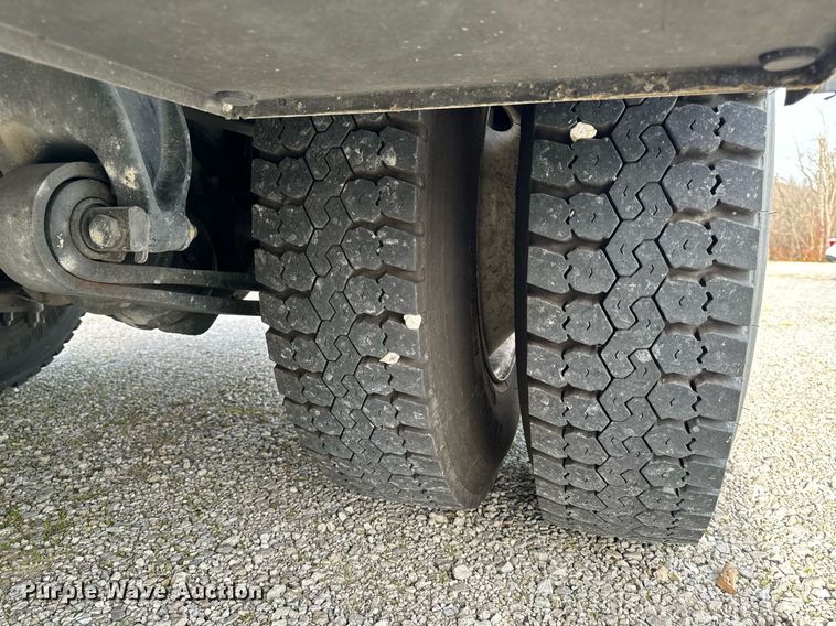 image for item NM9182 2004 Freightliner FL70  utility / service truck