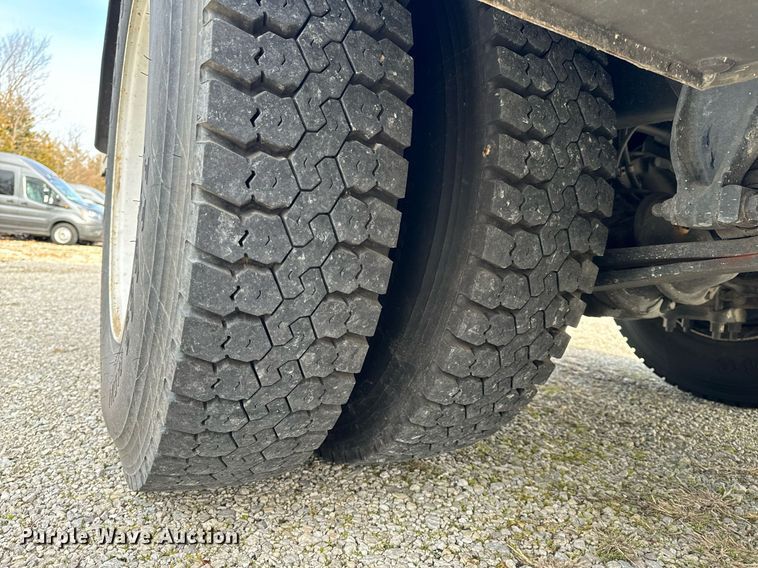 image for item NM9182 2004 Freightliner FL70  utility / service truck