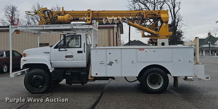 image for item NP9249 1994 GMC TopKick  digger derrick truck