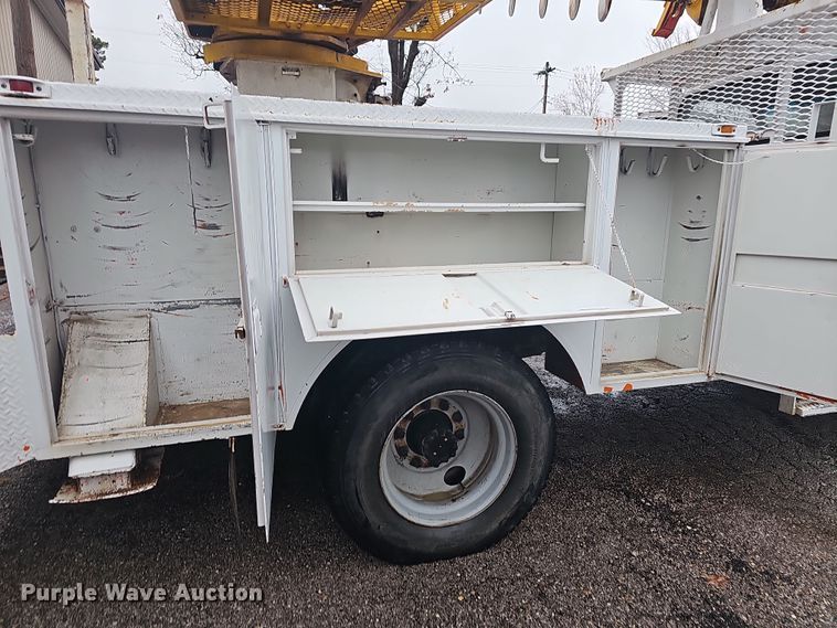 image for item NP9249 1994 GMC TopKick  digger derrick truck