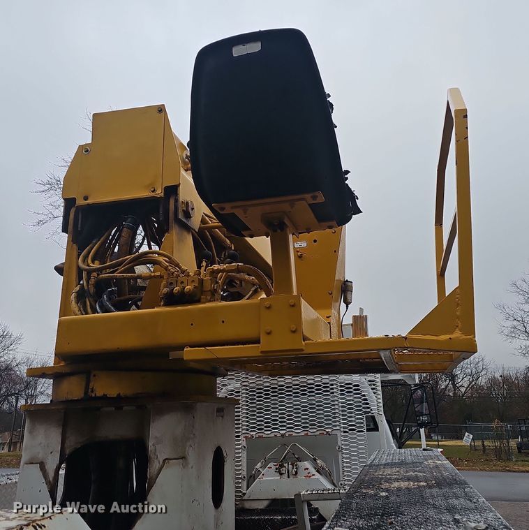 image for item NP9249 1994 GMC TopKick  digger derrick truck