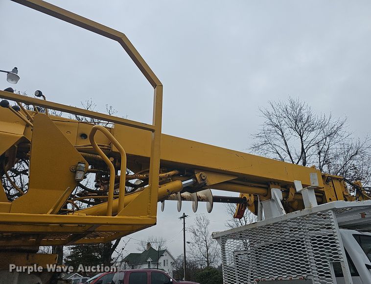 image for item NP9249 1994 GMC TopKick  digger derrick truck