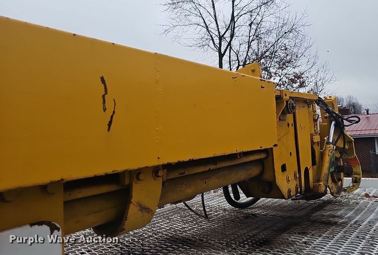 image for item NP9249 1994 GMC TopKick  digger derrick truck