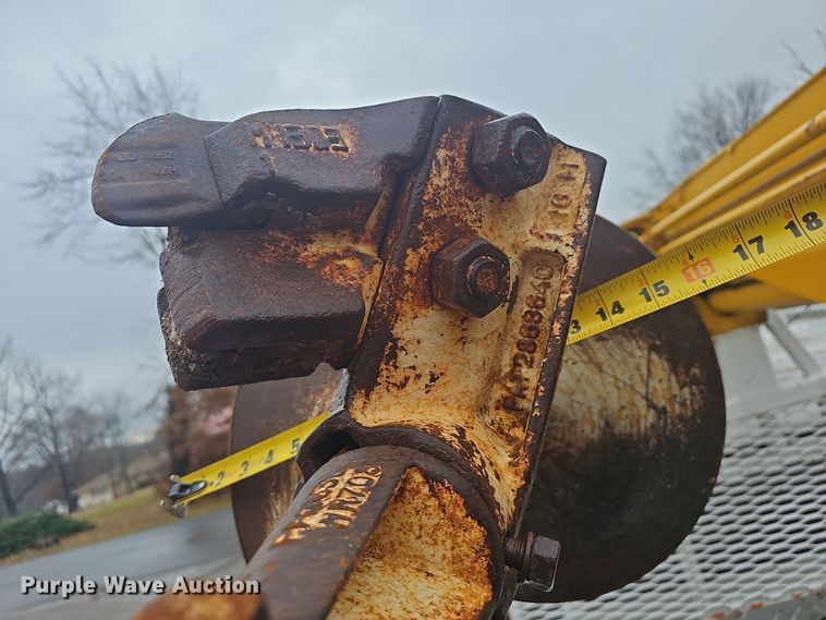 image for item NP9249 1994 GMC TopKick  digger derrick truck