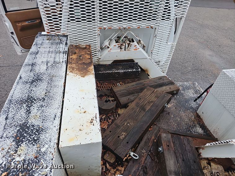 image for item NP9249 1994 GMC TopKick  digger derrick truck