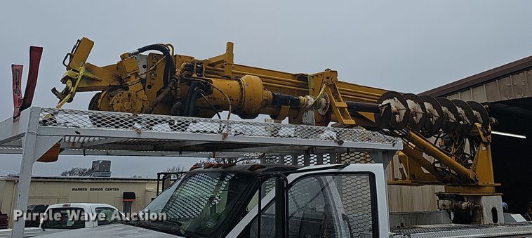 image for item NP9249 1994 GMC TopKick  digger derrick truck