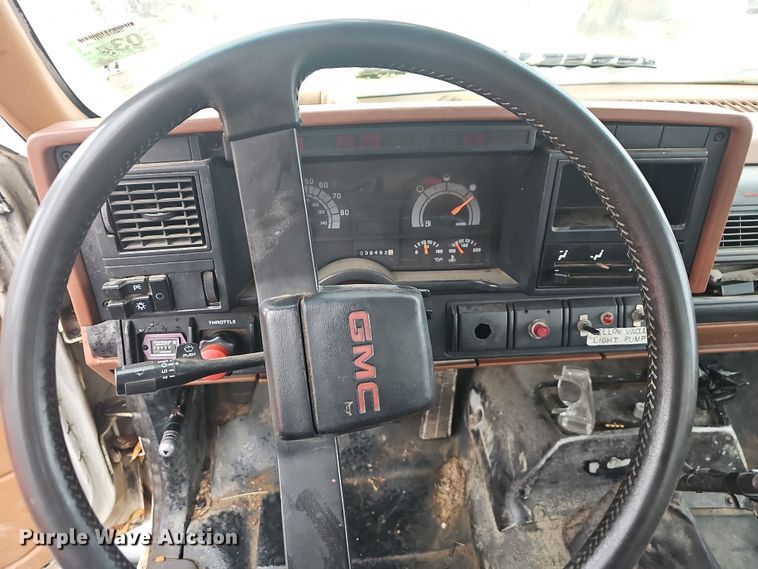 image for item NP9249 1994 GMC TopKick  digger derrick truck