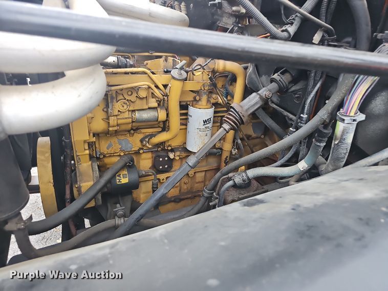 image for item NP9249 1994 GMC TopKick  digger derrick truck