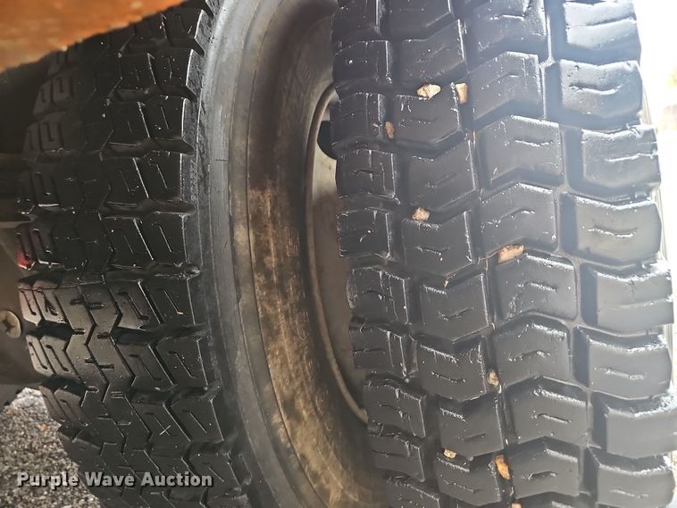 image for item NP9249 1994 GMC TopKick  digger derrick truck