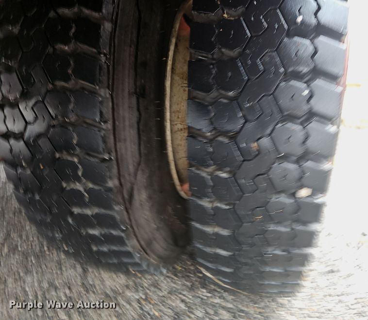 image for item NP9249 1994 GMC TopKick  digger derrick truck