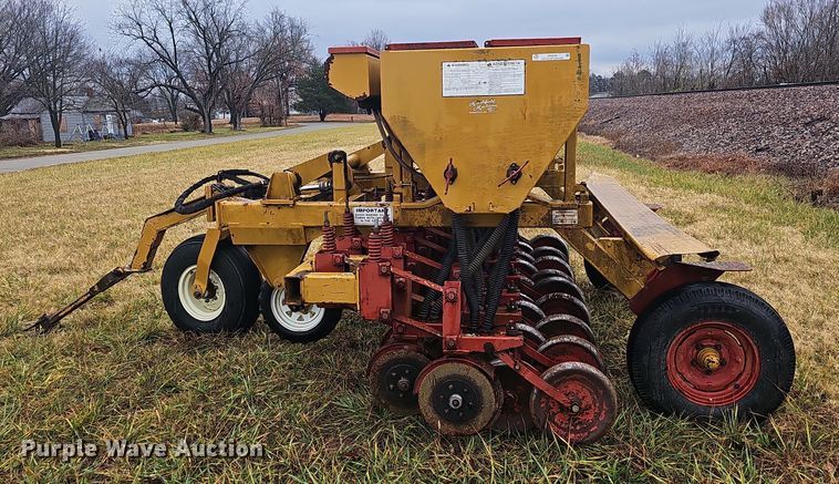 image for item NP9250 HayBuster 107  grain drill