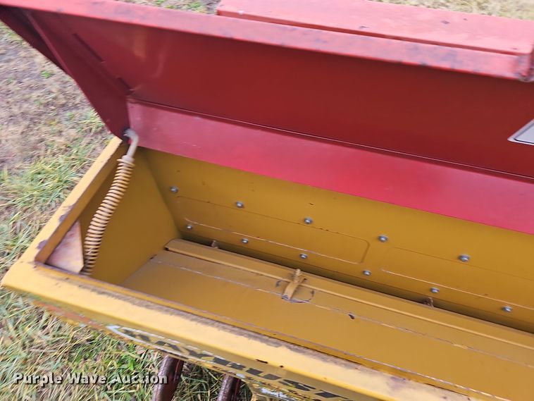 image for item NP9250 HayBuster 107  grain drill