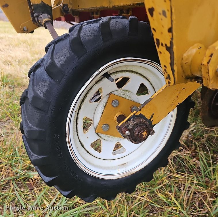 image for item NP9250 HayBuster 107  grain drill