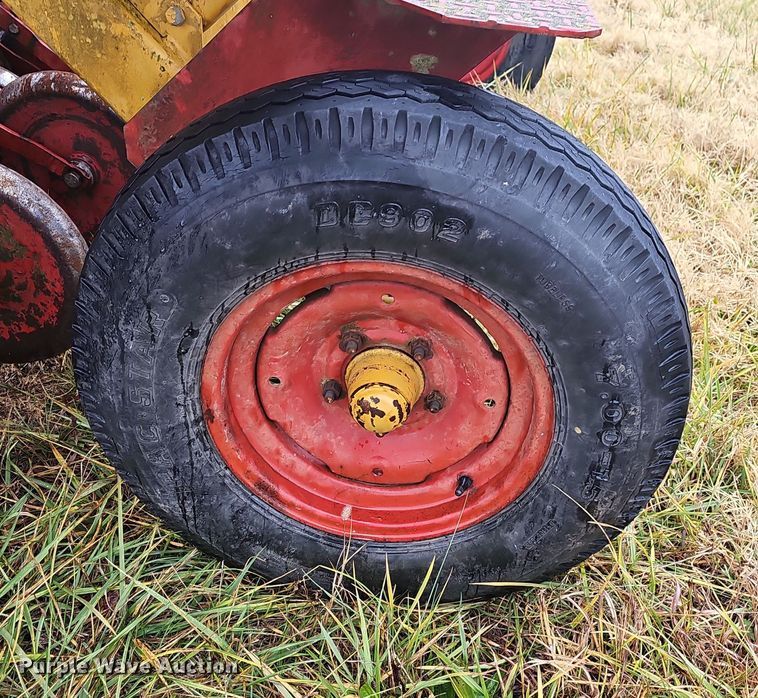 image for item NP9250 HayBuster 107  grain drill