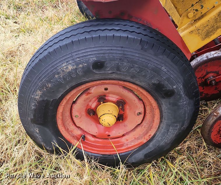 image for item NP9250 HayBuster 107  grain drill