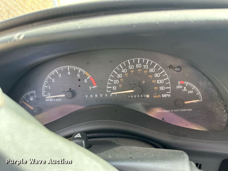 image for item NS9076 2002 Pontiac Grand Prix GT