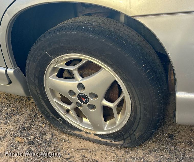 image for item NS9076 2002 Pontiac Grand Prix GT