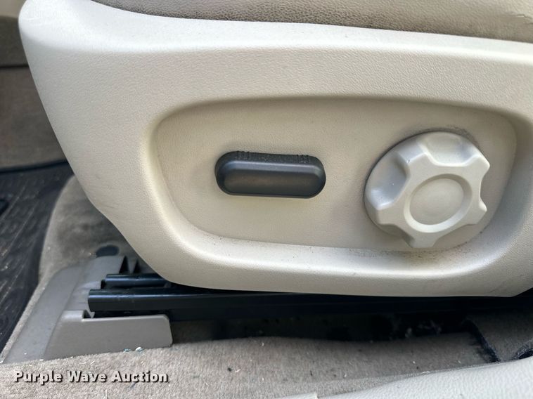 image for item NS9081 2012 Ford Taurus SEL