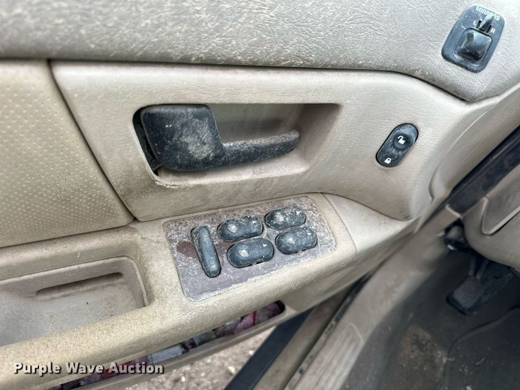 image for item NS9083 2005 Ford Taurus SEL