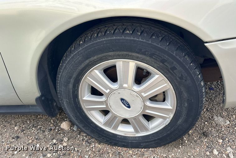 image for item NS9083 2005 Ford Taurus SEL