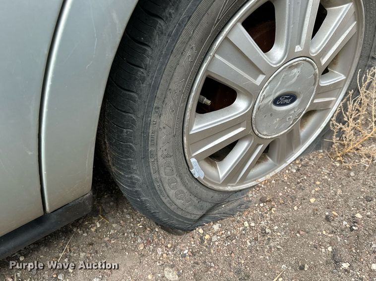 image for item NS9083 2005 Ford Taurus SEL