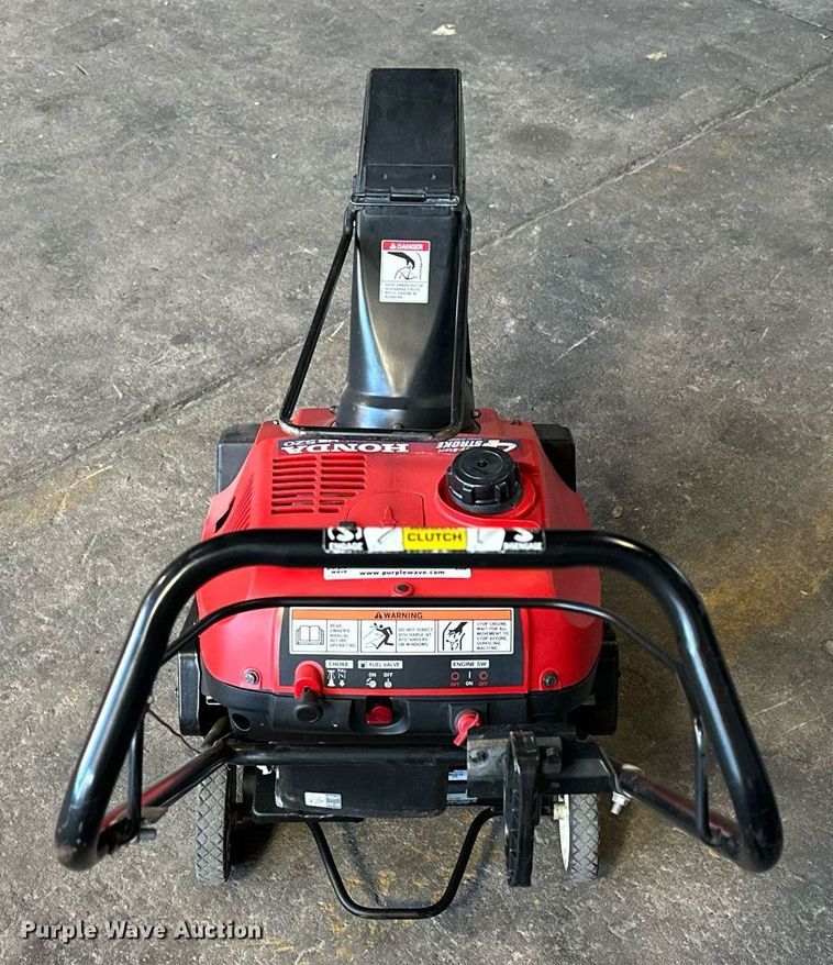 image for item NS9114 Honda HS520AA  snow blower