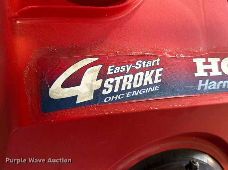 image for item NS9114 Honda HS520AA  snow blower