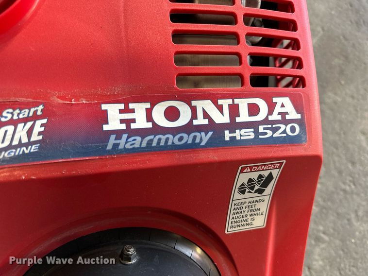 image for item NS9114 Honda HS520AA  snow blower