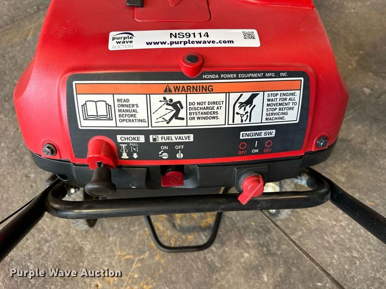 image for item NS9114 Honda HS520AA  snow blower