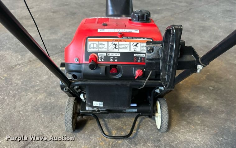 image for item NS9114 Honda HS520AA  snow blower