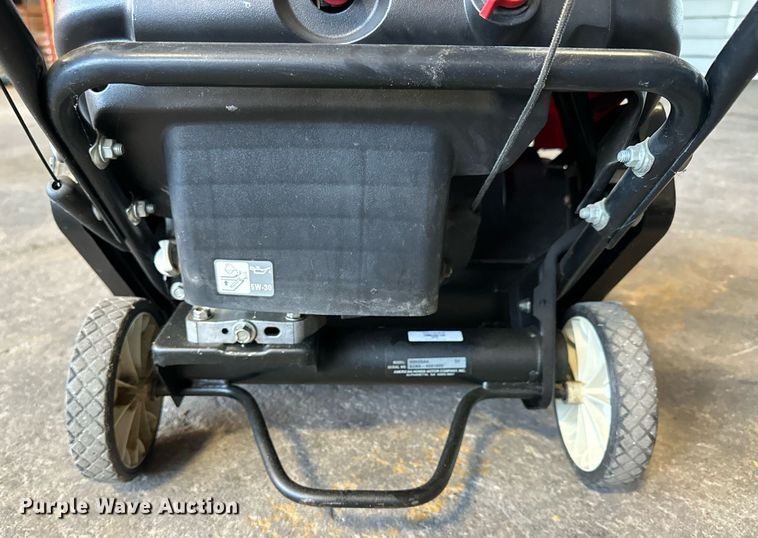 image for item NS9114 Honda HS520AA  snow blower