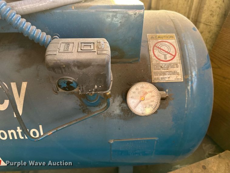 image for item NS9118 Quincy QC01506SX3  air compressor