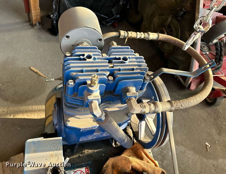 image for item NS9118 Quincy QC01506SX3  air compressor