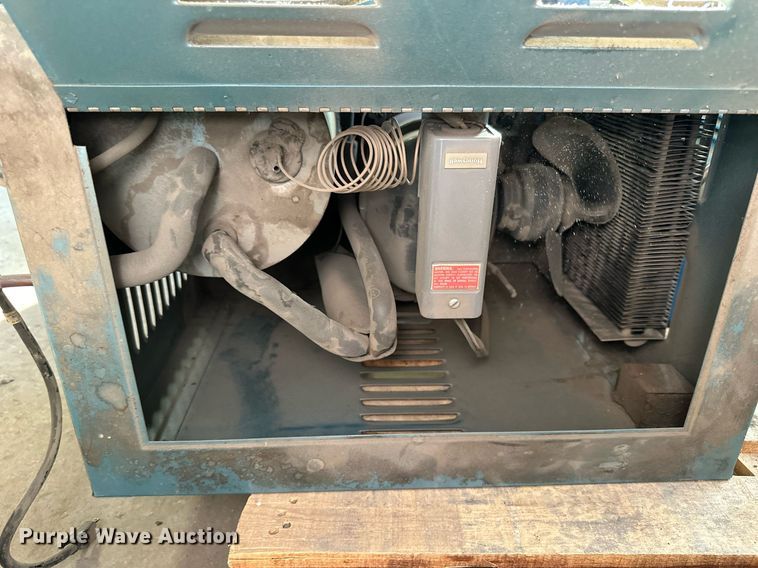 image for item NS9120 Quincy QT5  air compressor