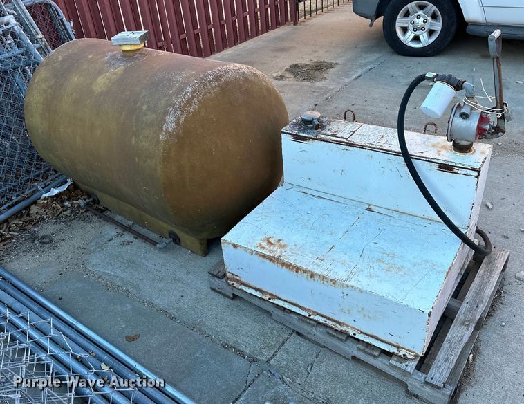 image for item NS9125 (2) tanks