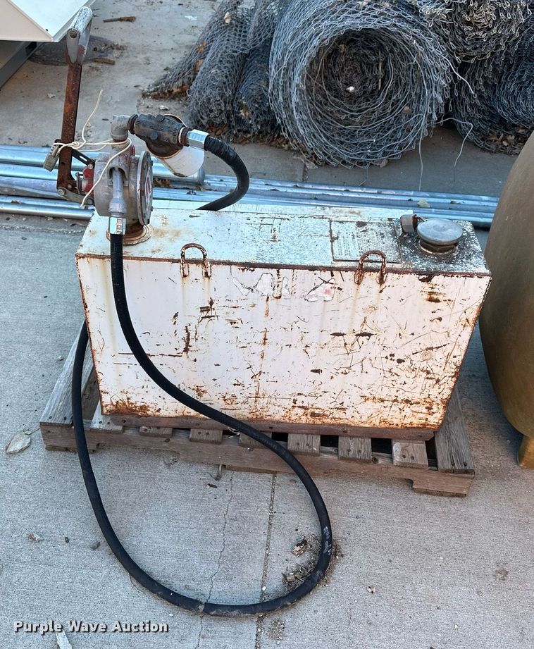 image for item NS9125 (2) tanks