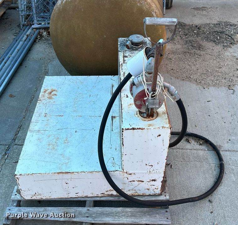 image for item NS9125 (2) tanks