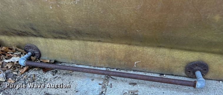 image for item NS9125 (2) tanks