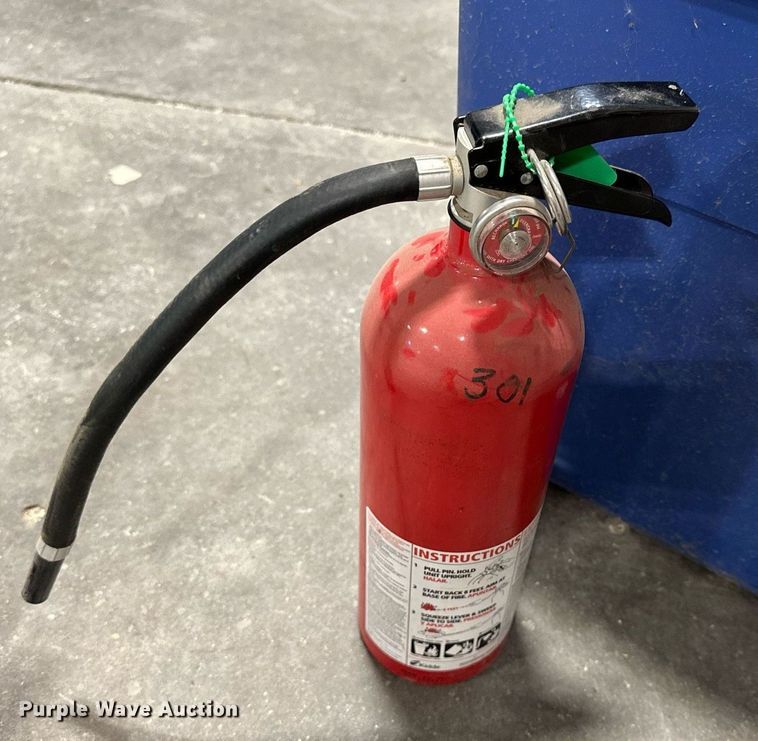image for item NS9129 (24) fire extinguishers