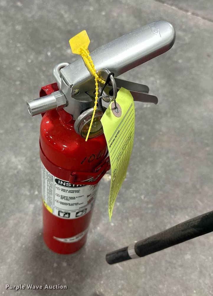 image for item NS9129 (24) fire extinguishers