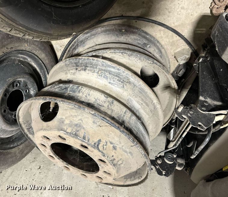 image for item NS9130 Bus parts