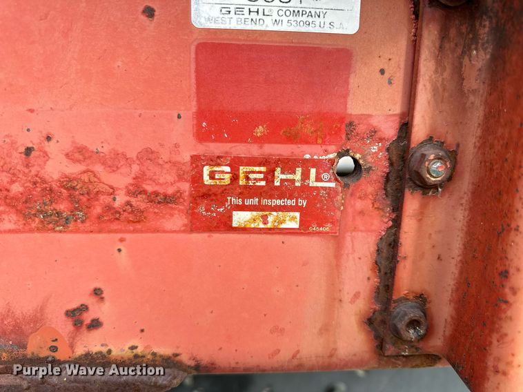 image for item NS9134 1991 International 4700  manure spreader truck